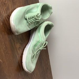 Women’s mint green sneakers vans size 9